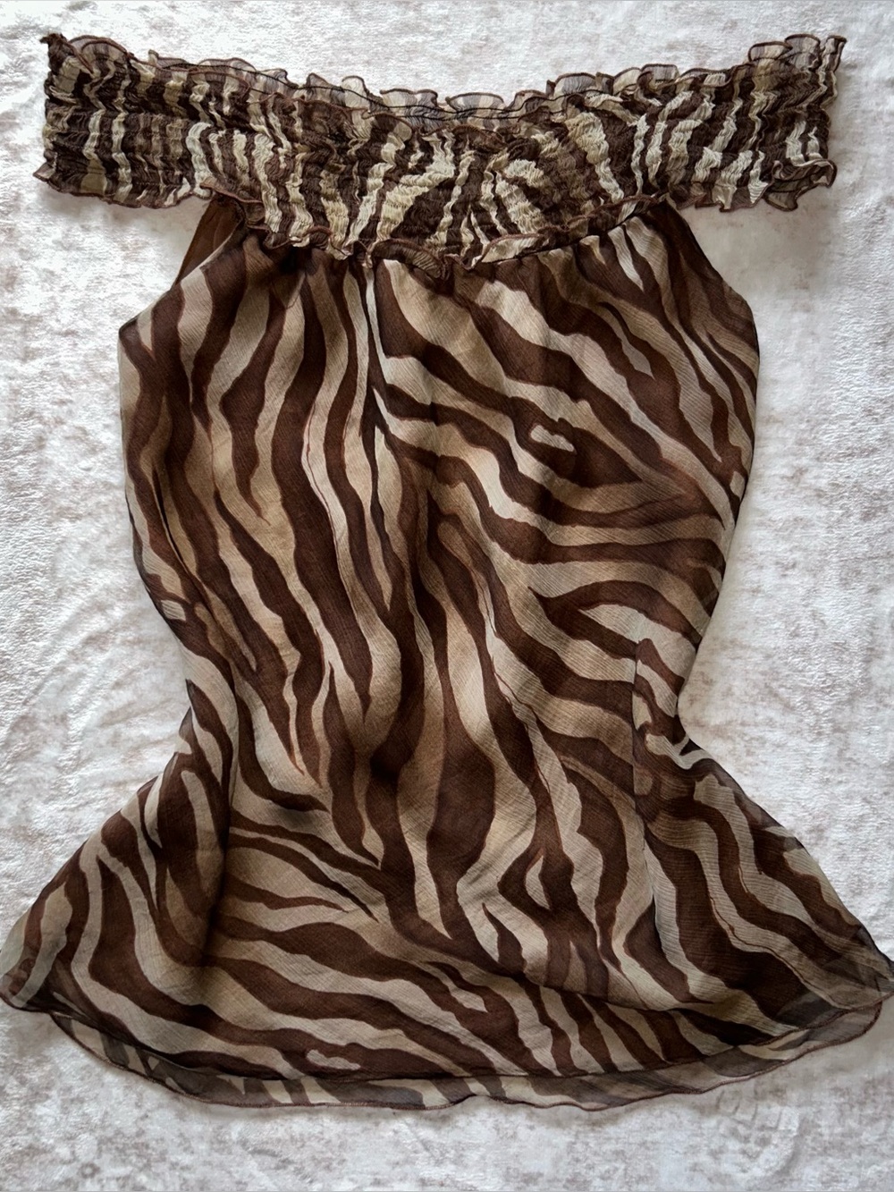 Vintage sunny leigh off shoulder 100% silk top